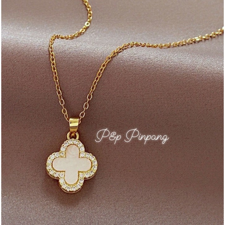 P&p สร้อยคอ จี้รูปใบโคลเวอร์ นำโชค ประดับเพรชเทียม มี4แบบ