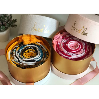 Gift Set กล่องกลม 💓 ผ้าคลุมไหล่พิมพ์ลาย สวย คุณภาพดี (พร้อมการ์ดอวยพรทุกโอกาส)