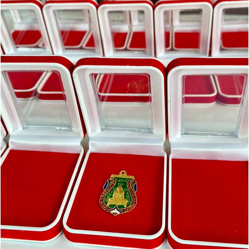 กล่องพระ 10 ชิ้น กล่องกำมะหยี่แดง ฝาใส ขนาด 7x6x2 cm. เพิ่มทรัพย์กล่องพระ ราคา ถูกที่สุด ดีลบีเคเค แกลเลอรีภาพที่ 3