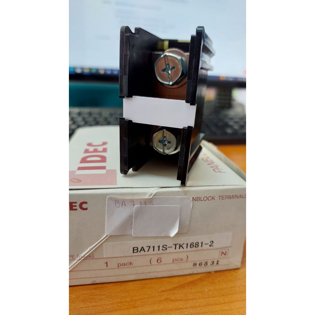 "IDEC" TERMINAL BLOCK BA711S  (TK1681-2) จำหน่ายต่อ1ชิ้นคะ  ***(สามารถออกใบกำกับภาษียอด500บาทขึ้นไปค