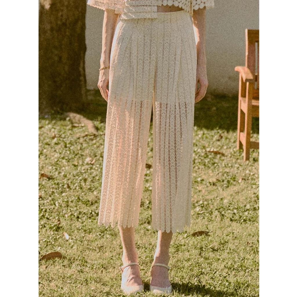 (พร้อมส่ง) Perana กางเกงลูกไม้ Vivian Pants ( สีครีม cream )