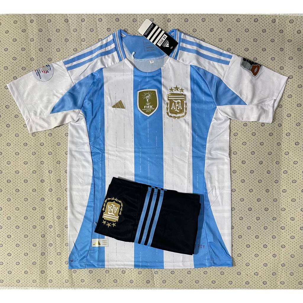 เสื้อฟุตบอล ทีมอาเจนตินา2023/2024 เสื้อพร้อมกางเกงชุดกีฬาเหลือผ้าดีใส่สบาย