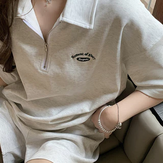 aililai1688 ชุดเซทเสื้อแขนสั้นคอปก+กางเกงขาสั้น สกรีนลายเล็ก มินิมอล ได้ฟีลสาวเกา สาวหวานสายคาเฟ่