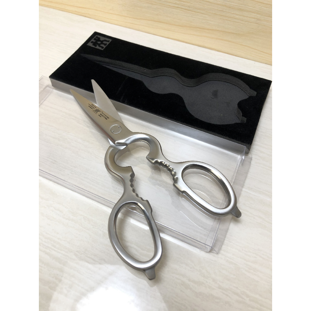 กรรไกรครัว Zwilling J.A. Henckels วัสดุสแตนเลสคุณภาพสูง มัลติฟังก์ชั่น เหมาะสำหรับตัดแต่งเนื้อไก่ และอื่นๆอีกมากมาย