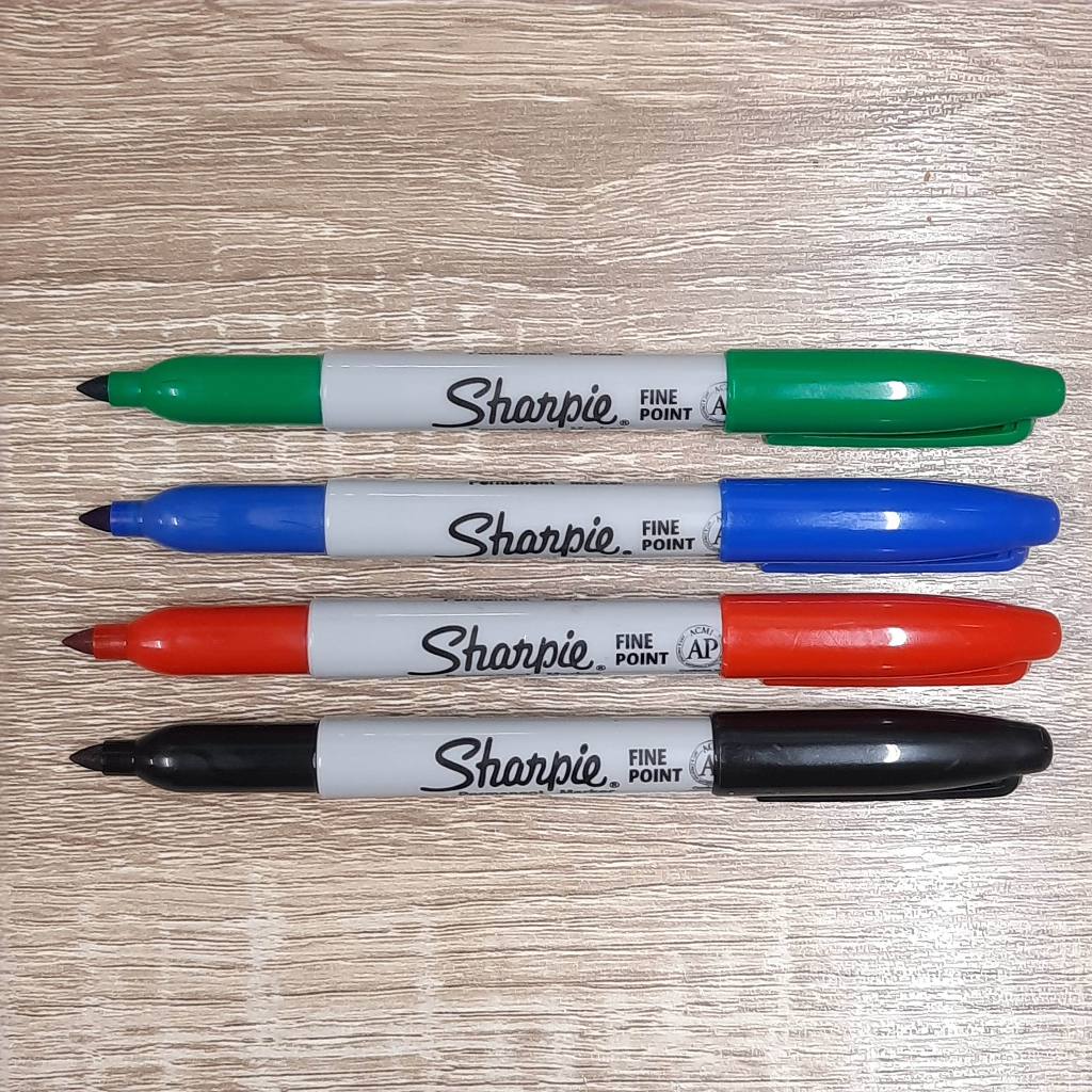ปากกามาร์คเกอร์ Sharpie Marker - Ultra Fine ดำ/น้ำเงิน