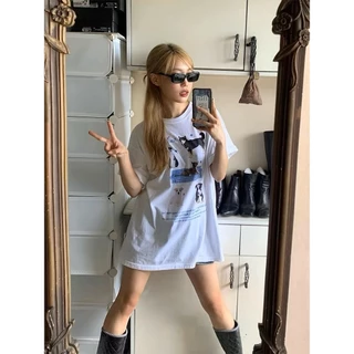 (จัดส่งตลอด 24 ชั่วโมง）Angle Official เสื้อยืดผู้หญิงฤดูร้อน ลุคหวานน่ารัก ทรงโอเวอร์ไซส์ สไตล์เกาหลี เข้ากับทุกชุด T109