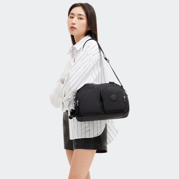 กระเป๋า KIPLING รุ่น COOL DEFEA สี Black Noir