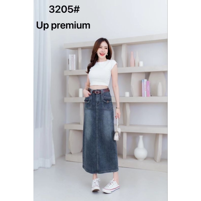 #3205 ผ้ายืด กระโปรงยีนส์ทรงยาวแฟชั่นผ่าข้างแถมเข็มขัดให้ด้วยนะคะ สีฟอกสวยผ้านิ่มใส่สบาย