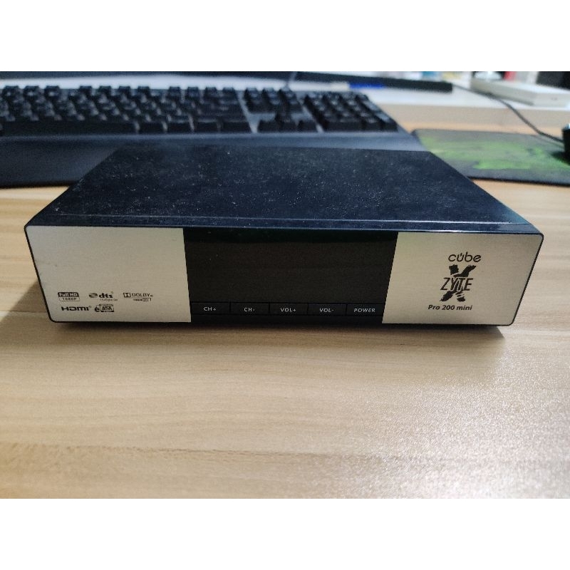 CUBE Multimedia player X-ZYTE PRO-200 mini + Remote + Adapter 12 V DC มือสอง