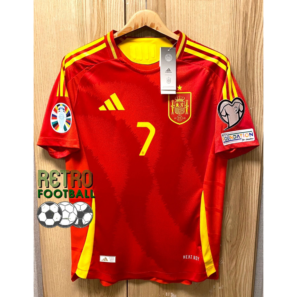 เสื้อฟุตบอลทีมชาติ สเปน Home เหย้า ยูโร 2024 [ PLAYER ] เกรดนักเตะ พร้อมชื่อเบอร์นักเตะในทีมครบทุกคน+อาร์มยูโร 2ข้าง
