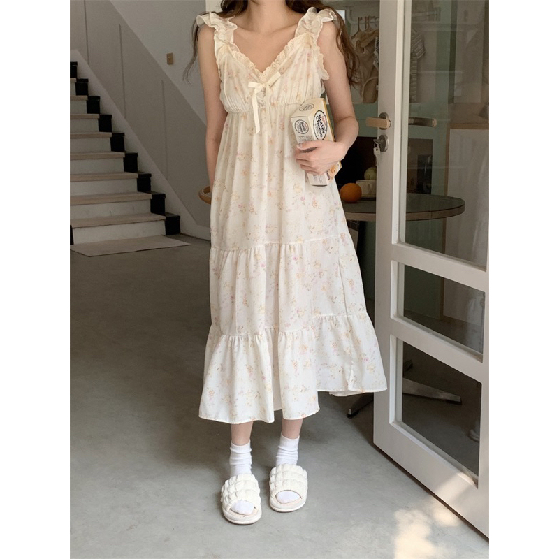 [5232] เดรสยาวสีครีมลายดอกไม้