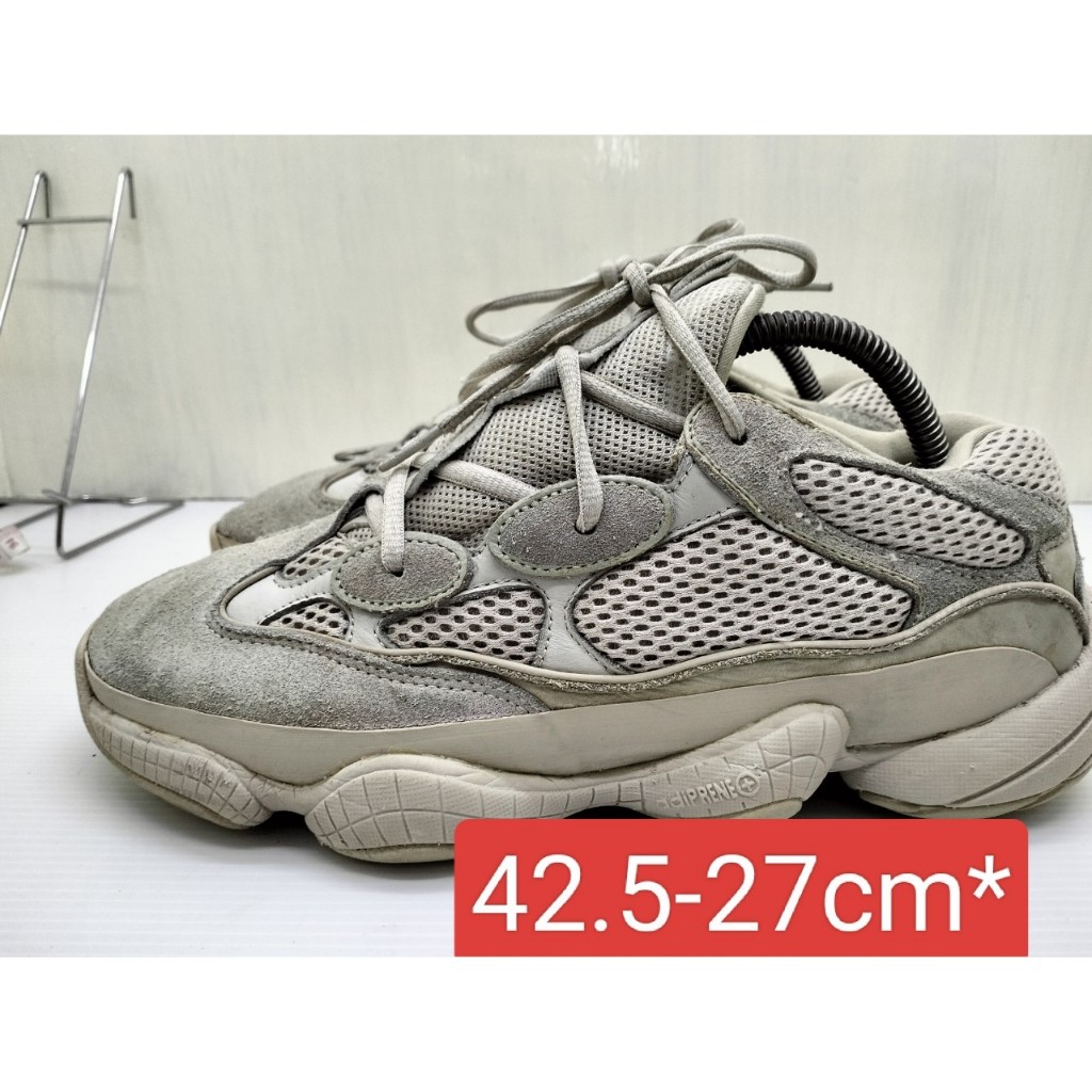 ลดราคา รองเท้าผ้าใบมือสอง ชาย adidas yeezy boost 500 size 42.5-27 cm