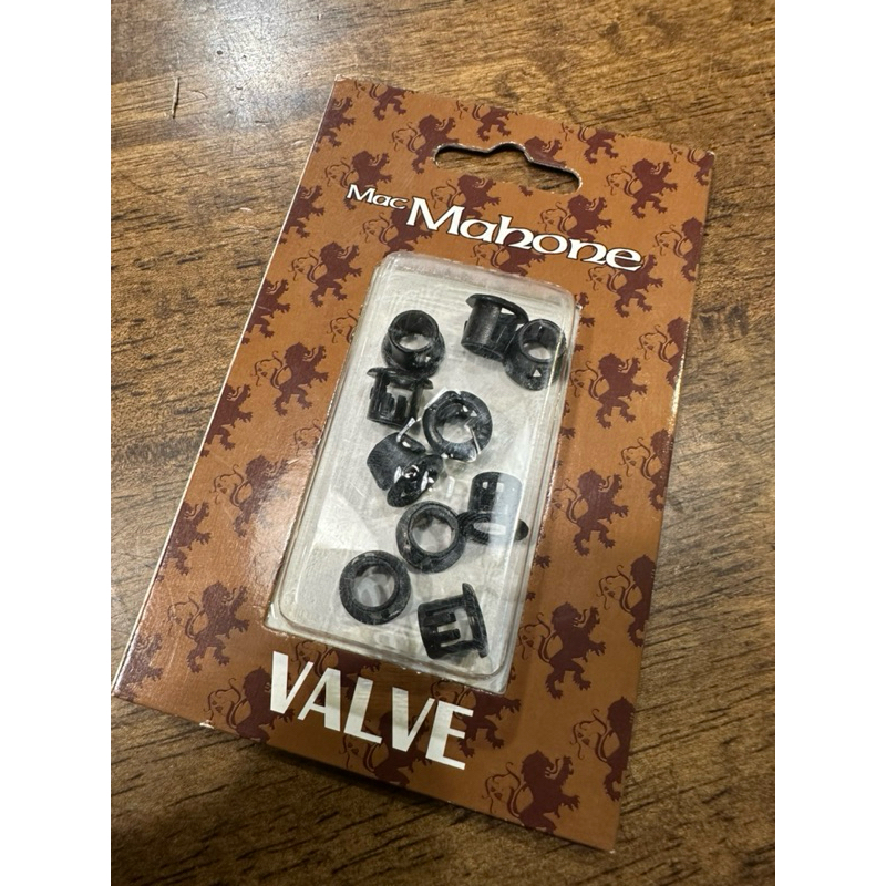 อแด๊ปเตอร์แปลงวาว์ลขอบล้อจักรยาน Mac Mahone จากรูใหญ่ AV เป็นรูเล็ก FV (ราคาคู่ละ 100.-)