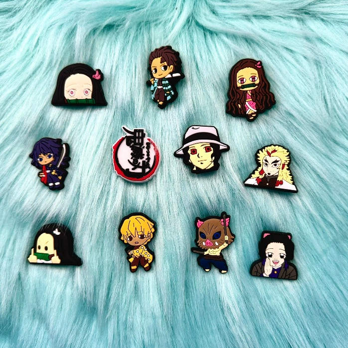 ตัวติดรองเท้า Jibbitz อุปร์กรณ์เสริม ติดรองเท้า ลาย การ์ตูน Crocs pin พร้อมหมุด หัวเข็มขัดยึด พร้อมติดทันที 1ชุด 11 ชิ้น
