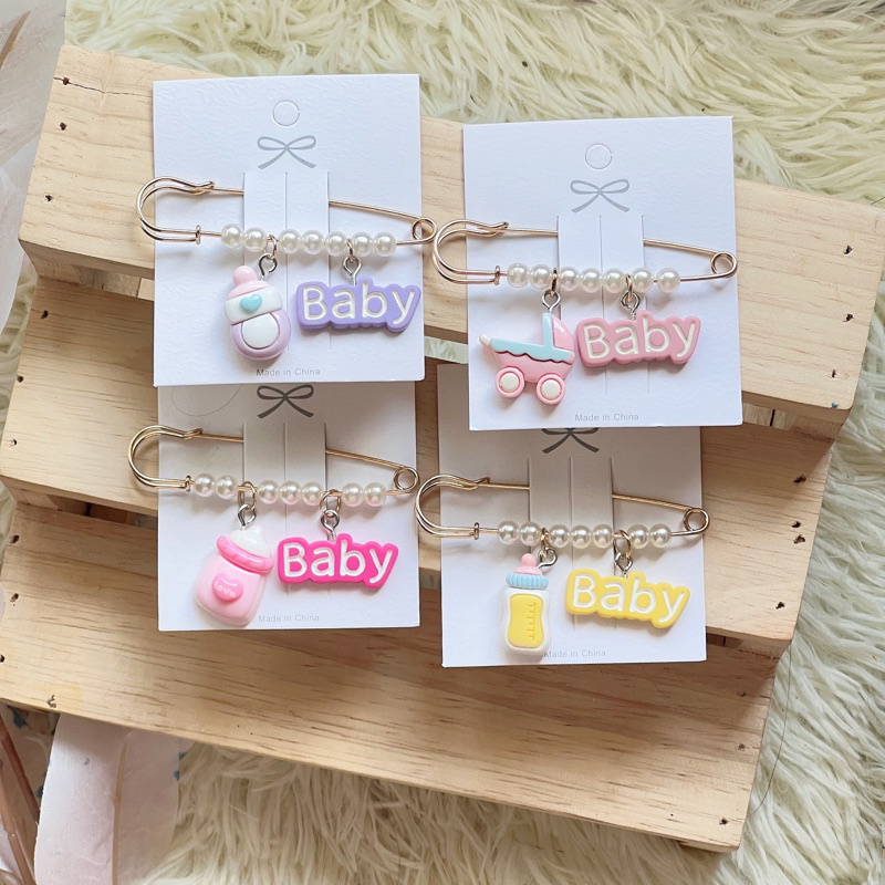 เข็มกลัดคนท้อง baby ( ขนาด 7.5 เซนติเมตร )
