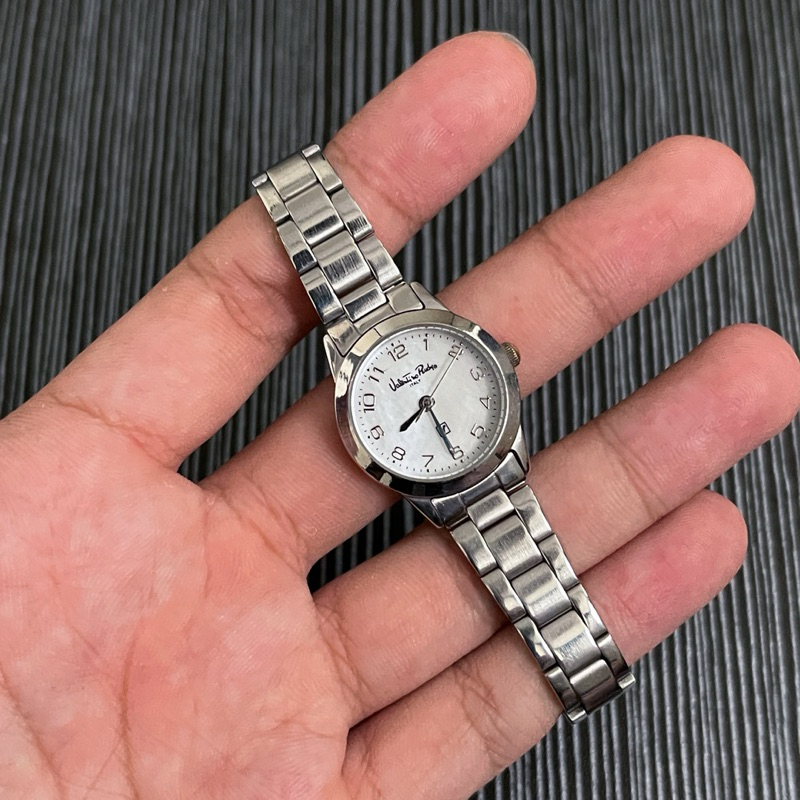 นาฬิกา Valentino Rudy Vintage ( Lady ) นาฬิกาวินเทจ ของแท้มือสองจากญี่ปุ่น