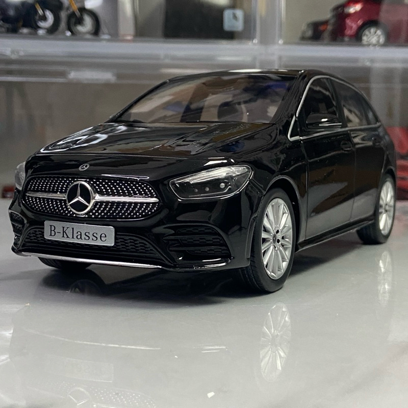 โมเดลรถเหล็ก Benz B-Klass สเกล 1:18 (ลดราคา พร้อมส่ง)