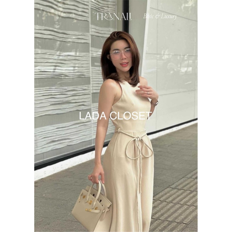 จั๊มสูทขายาว LADA BRAND ส่งต่อ ราคาถุก พึ่งซื้อมาเลย ลองแล้วไส่ไม่ได้หลวม