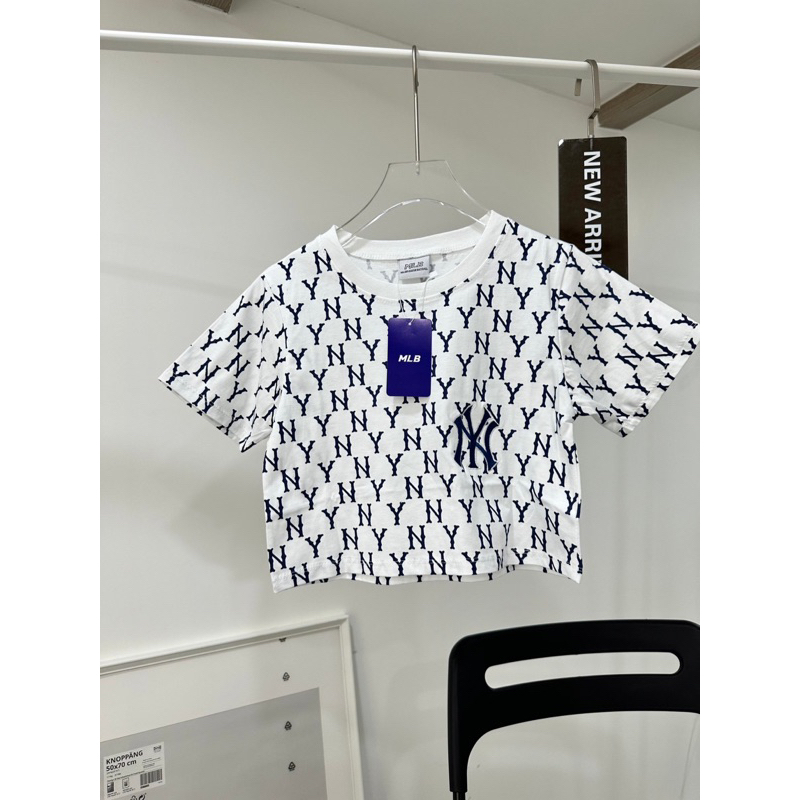เสื้อยืดคอกลมคร็อป MLB