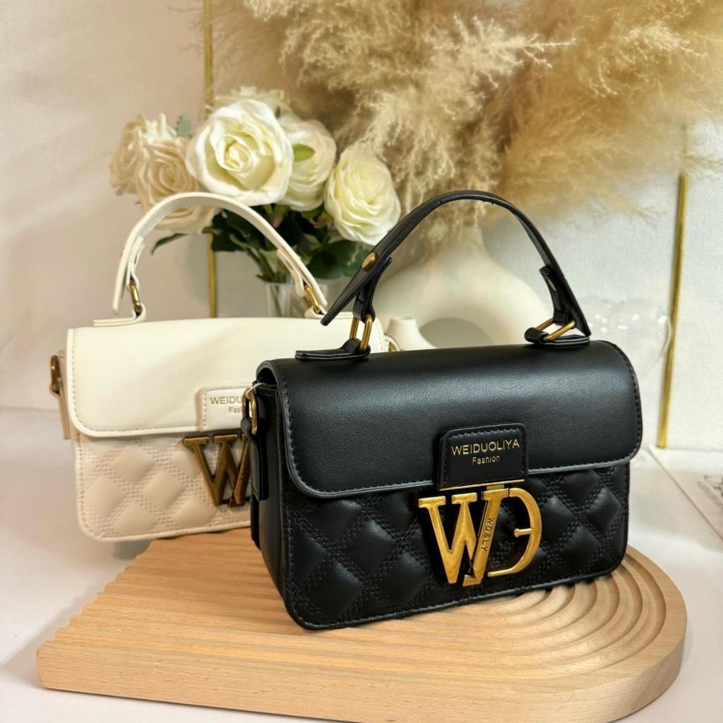 B04 กระเป๋าสะพายข้าง ครอสบอดี้ หนังสุดหรู ป้าย WD ไซส์ 8"