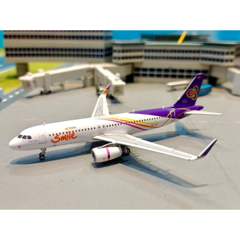 Phoenix Model [PH1776] 1:400 Thai Smile A320 HS-TXT