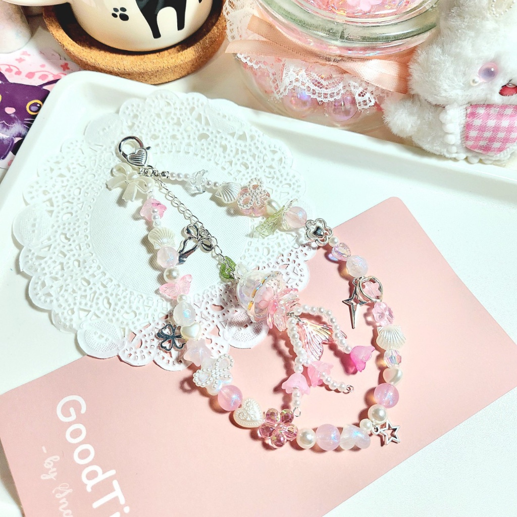 พวงกุญแจแฮนด์เมด 100%  น้องกระพรุนล้อมชมพู :key chain handmade 100% jelly fish surrounded by pink