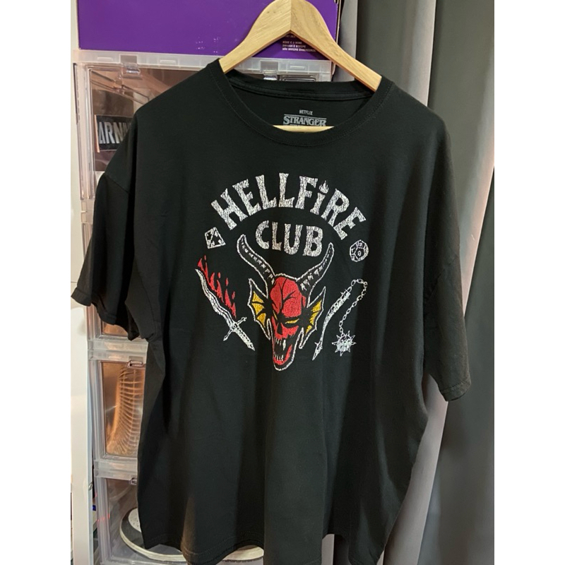 Stranger Things Hellfire Club Black Tshirt เสื้อแขนสั้นมือสอง