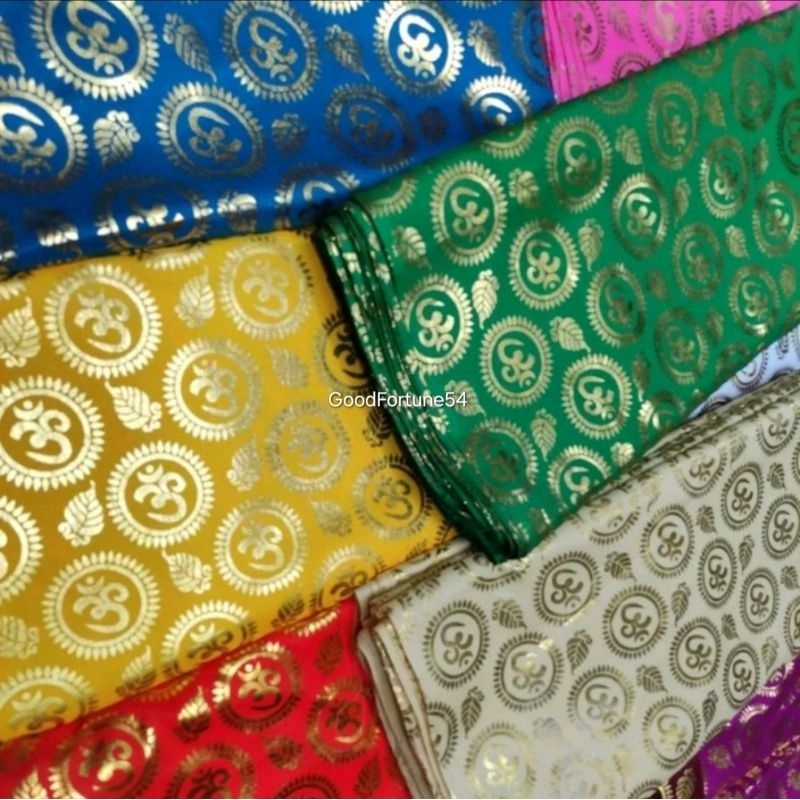 ผ้าลายโอม สกรีนสีทอง นำเข้าจากอินเดีย ปูหิ้งพระ แต่งองค์ รององค์เทพ (ราคา ต่อ 1เมตร) Om Ganesha Fabric (price / meter)