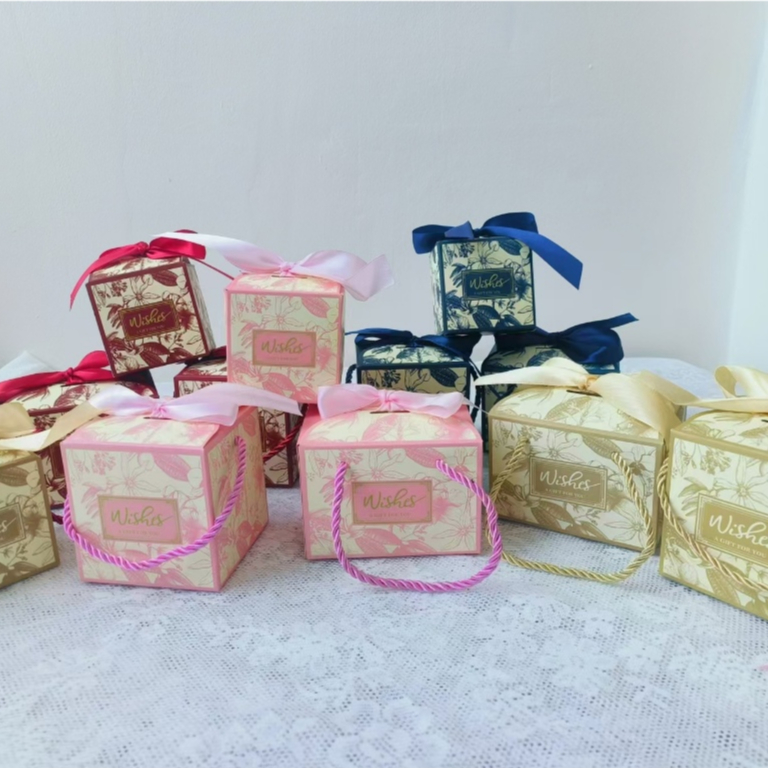 🌷มาใหม่🌷กล่องใส่ขนม จัดเบรค ใส่ของชำร่วย พิมพ์ลายดอกไม้ มี 3 ขนาด