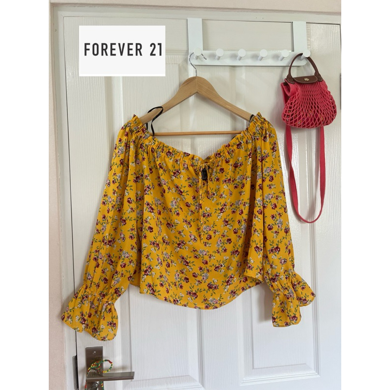 Forever 21 x cotton L สีเหลืองสด น่ารักมาก  อก 44 ยาว 17 Code: 2810(5)