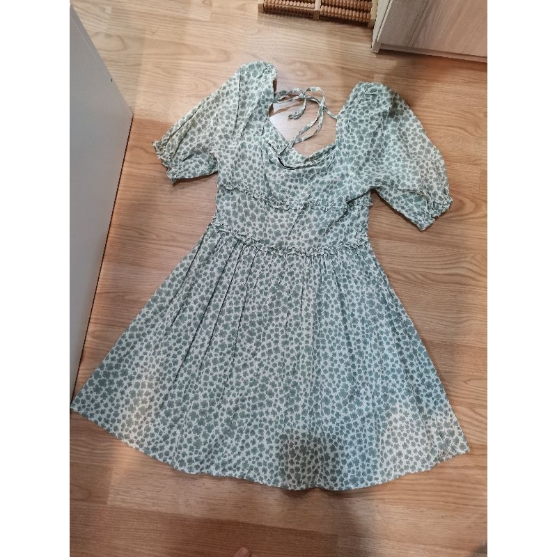 A47.🫑🫛Fenfenlu&Studio สีเขีวยน่ารักมีเชือก​ผูก​หลังเอวเป็นสม๊อก​นิดหน่อย​ซื้อมาแค่ใส่ลอง