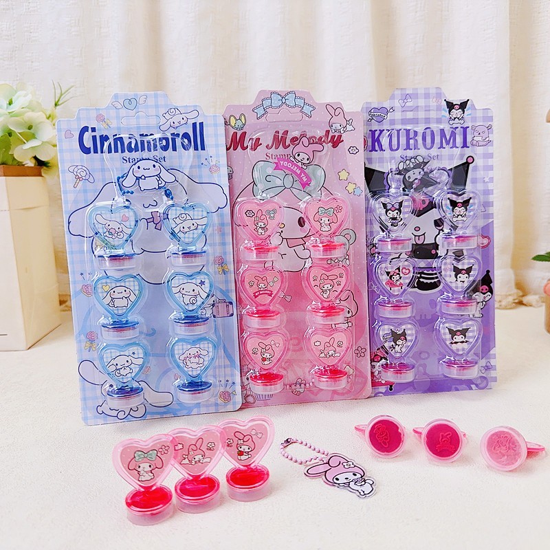 พร้อมส่ง ตัวปั๊มลายการ์ตูน Sanrio (6ชิ้น) + พวงกุญแจอคริลิค เครื่องเขียน ตราปั๊ม