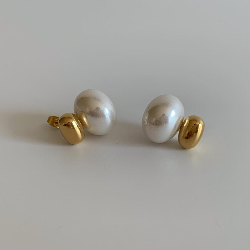 HER OBJECTIVE_HER MONA PEARL EARRINGS