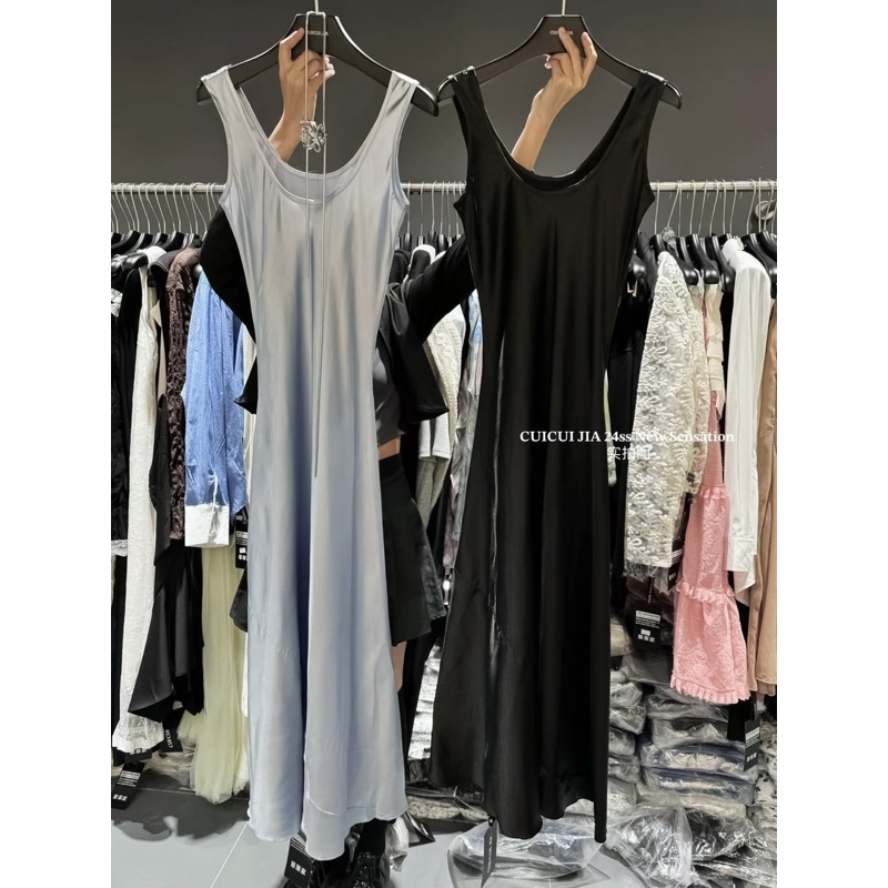 พร้อมส่ง New in Satin Dress