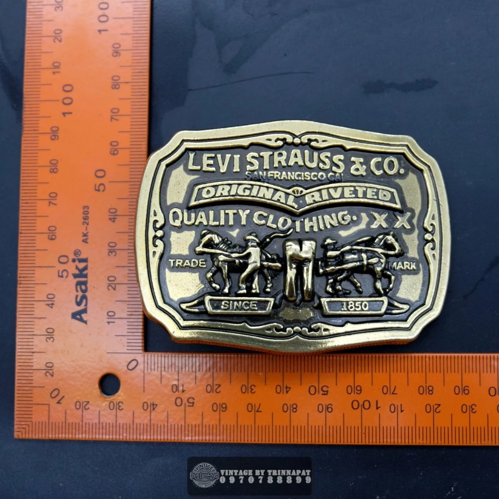 หัวเข็มขัดเหล็ก ปั้มตรา Levi’s (ไม่ใช่ทองเหลือง) ด้านหลังปั้มตรา Made in USA สินค้าราคาเดียว ราคาถูกที่สุดที่ค้นหามา