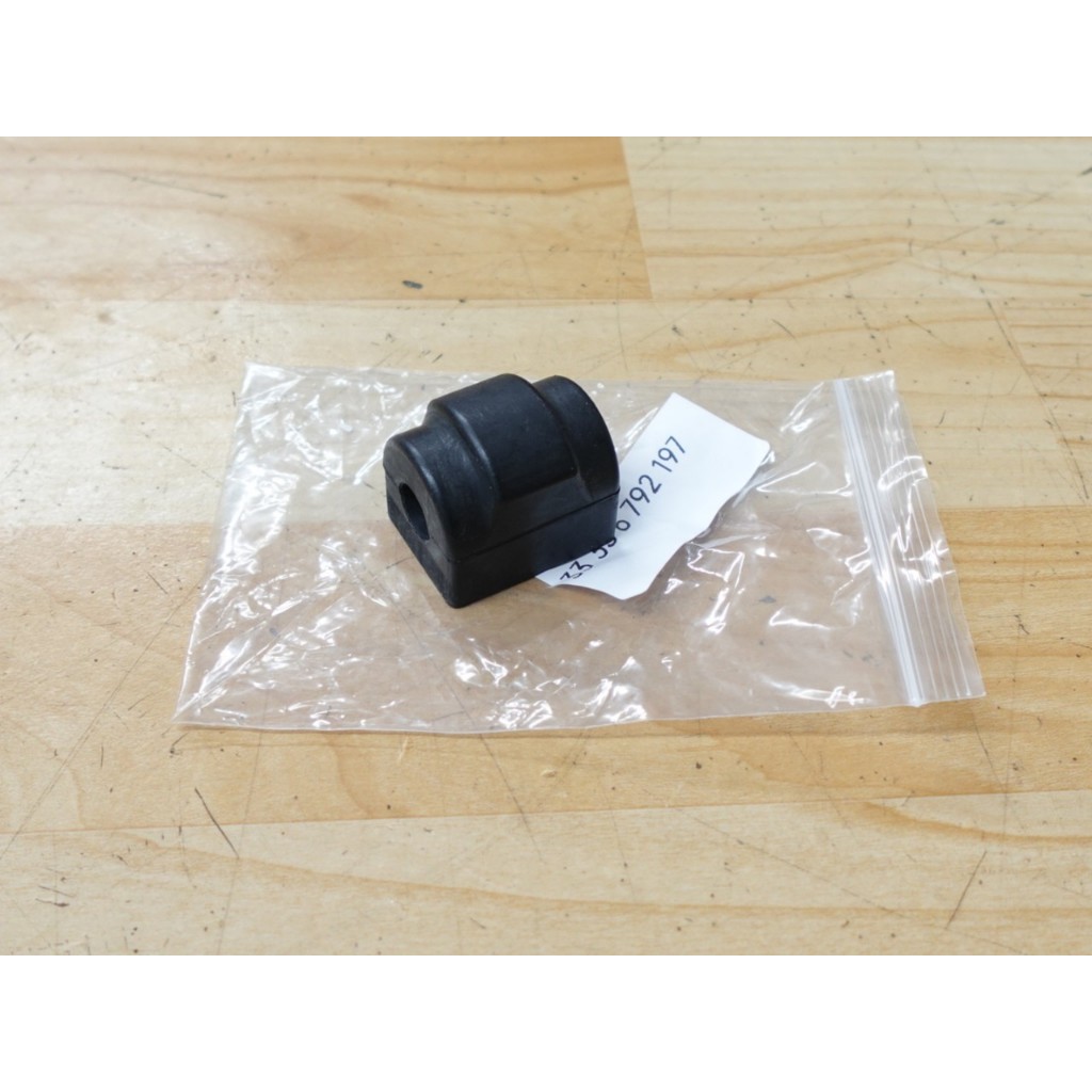 ยางรัดเหล็กกันโคลงหลัง BMW Series 1 F20/F21 , Series 2 F22/F23 , Series 3 F30/F31 , Series 4 F32/F33