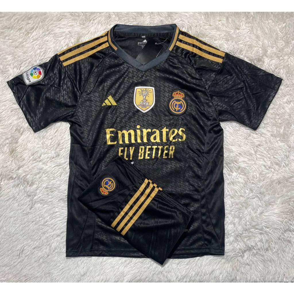 เสื้อฟุตบอล Real เสื้อพร้อมกางเกงชุดกีฬาใหม่ล่าสุด 2024 กับ 2025 เนื้อผ้าดีไซน์สบาย