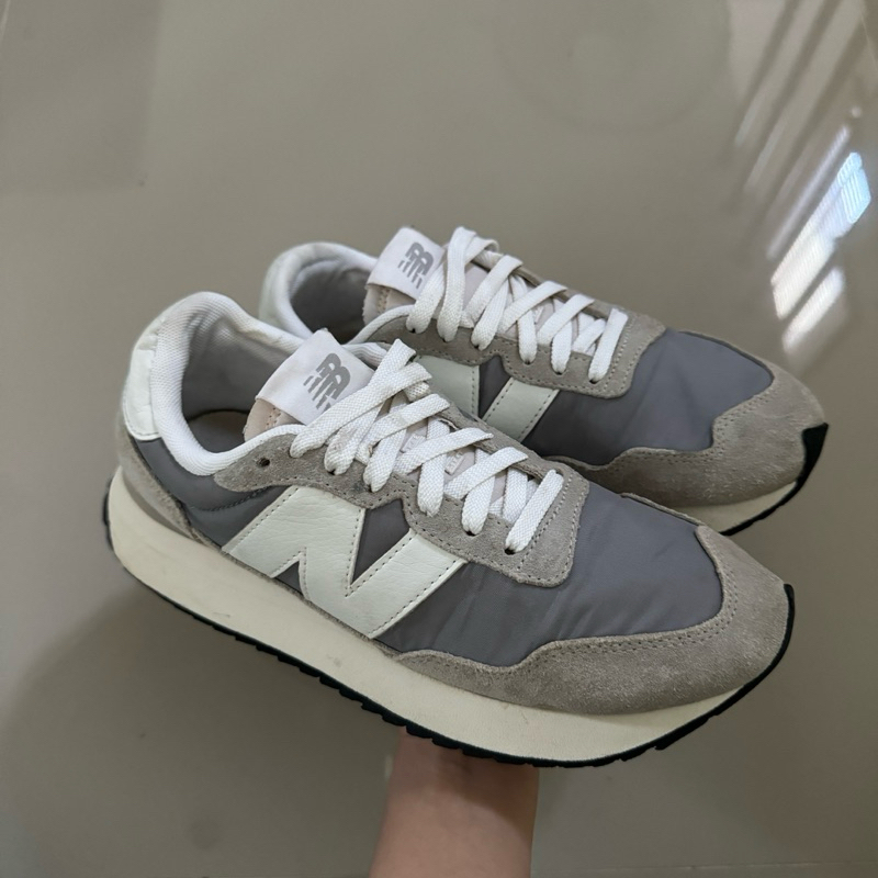 NEW BALANCE 237 รองเท้าผ้าใบผู้หญิงมือสองของแท้ sz.38