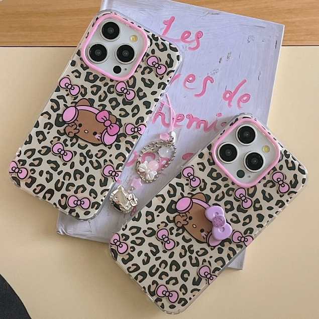 ของมาใหม่ พิมพ์เสือดาว Hello Kitty รุ่นโซ่ เคสไอโฟน 12 13 14 15 pro max หวานสวย น่ารัก แฟชั่น case for iPhone 15