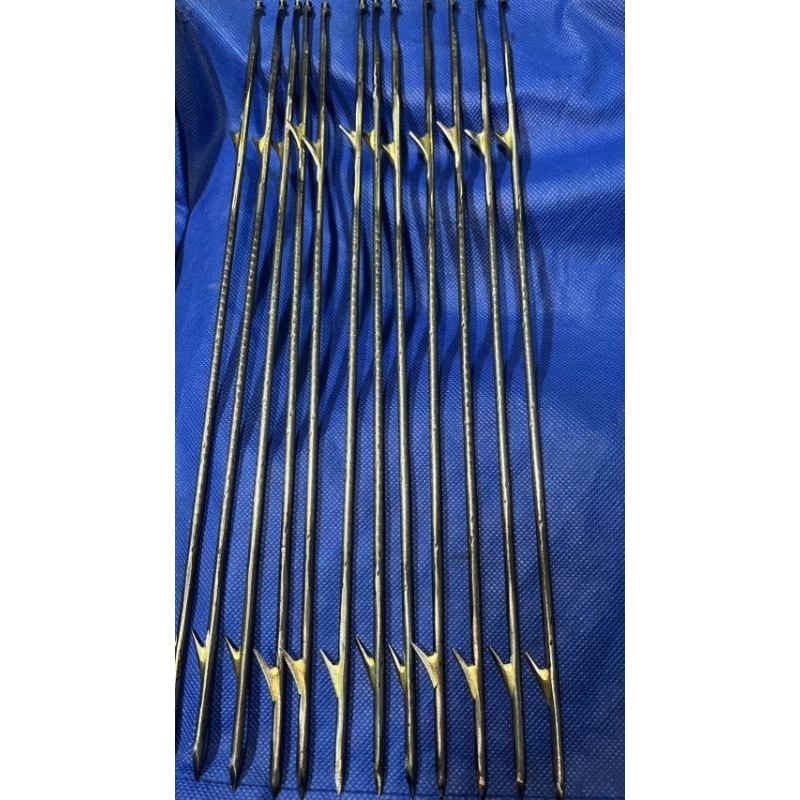 ลูกดอก2เงี่ยง4มิลยาว35หัวธรรมดาล็อคล่างถูกสุดดอกละ25บาท อุปกรณ์ตกปลาาา.