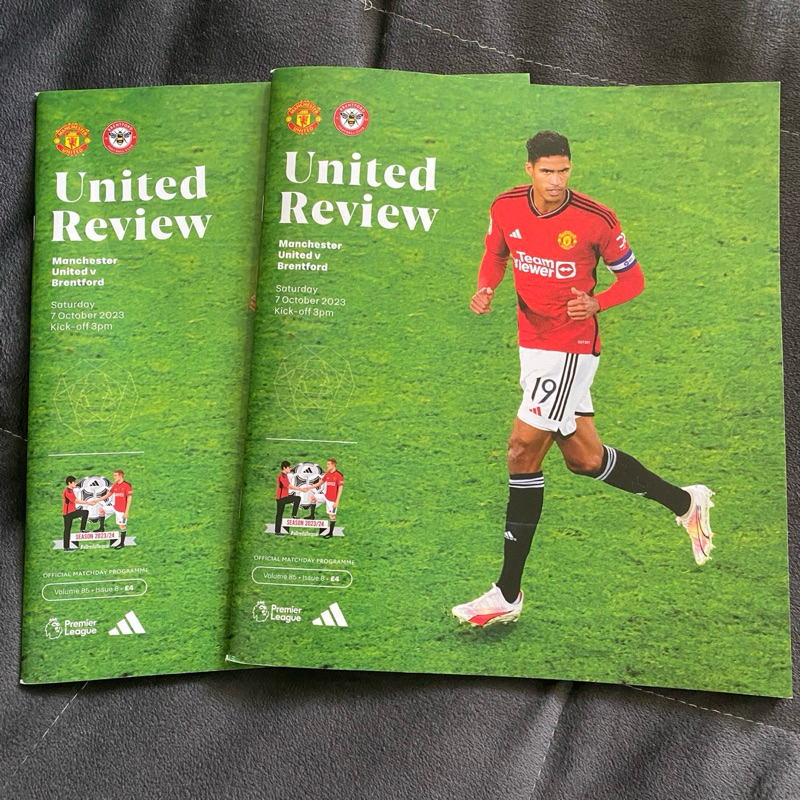 หนังสือ United Review ของแท้จาก Manchester United