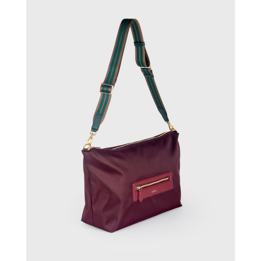 Tocco Toscano | Aimee Travel BiB Nylon กระเป๋าสะพาย ปรับสายได้ ทำจากไนลอนคุณภาพสูง กันน้ำ น้ำหนักเบา