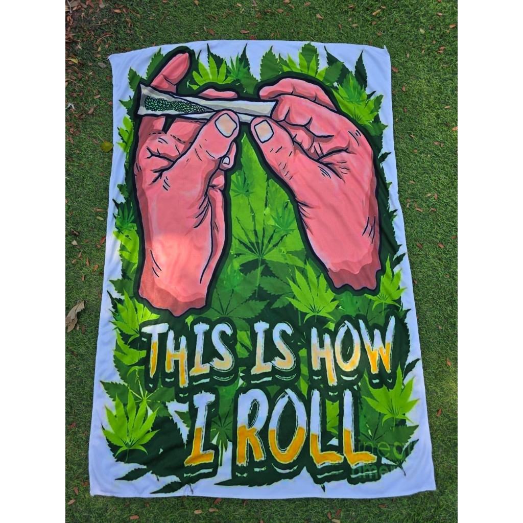 ผ้าตกแต่งผนัง ผ้าธง พลังใบ ลายสายเขียว เสรีชน พรรคเขียว 420 งานชัดสวย ถ่ายจากสินค้าจริง