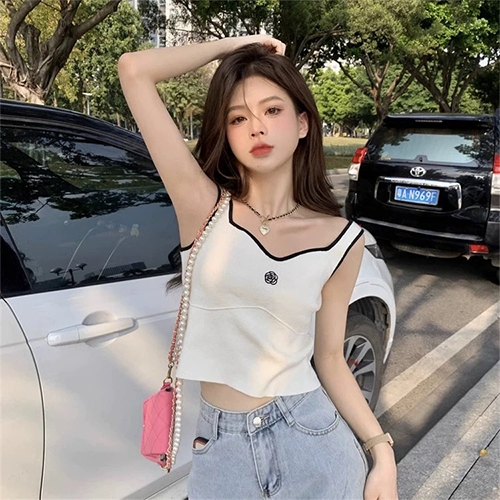 อเนกประสงค์ คอวี สายเอี๊ยม เสื้อกั๊ก เสื้อสั้นทรงหลวม เหมาะสำหรับสาวอ้วน ขาว ดำ สาวฮอต T0058B