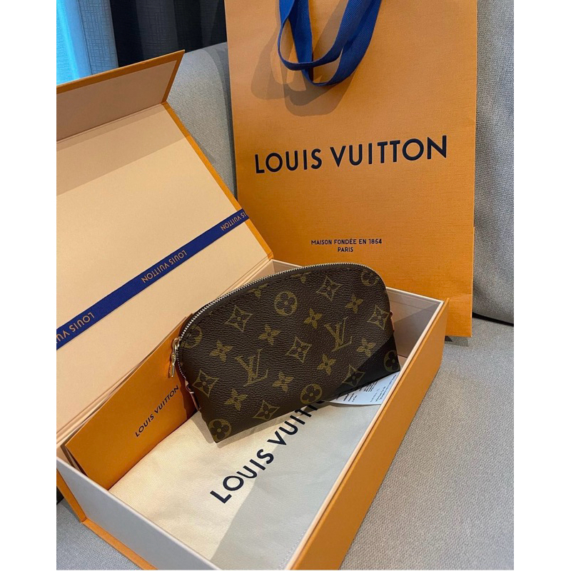 Used like new LV COSMETIC PM Shop Thai ปี2022 อปก.Fullset