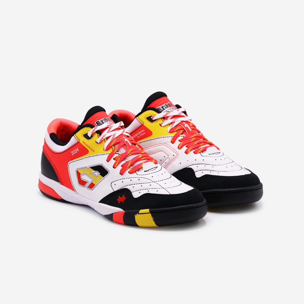 Breaker รุ่น Breaker Real (REAL11) รองเท้าฟุตซอลเบรกเกอร์  สี Black Red Size 38-44