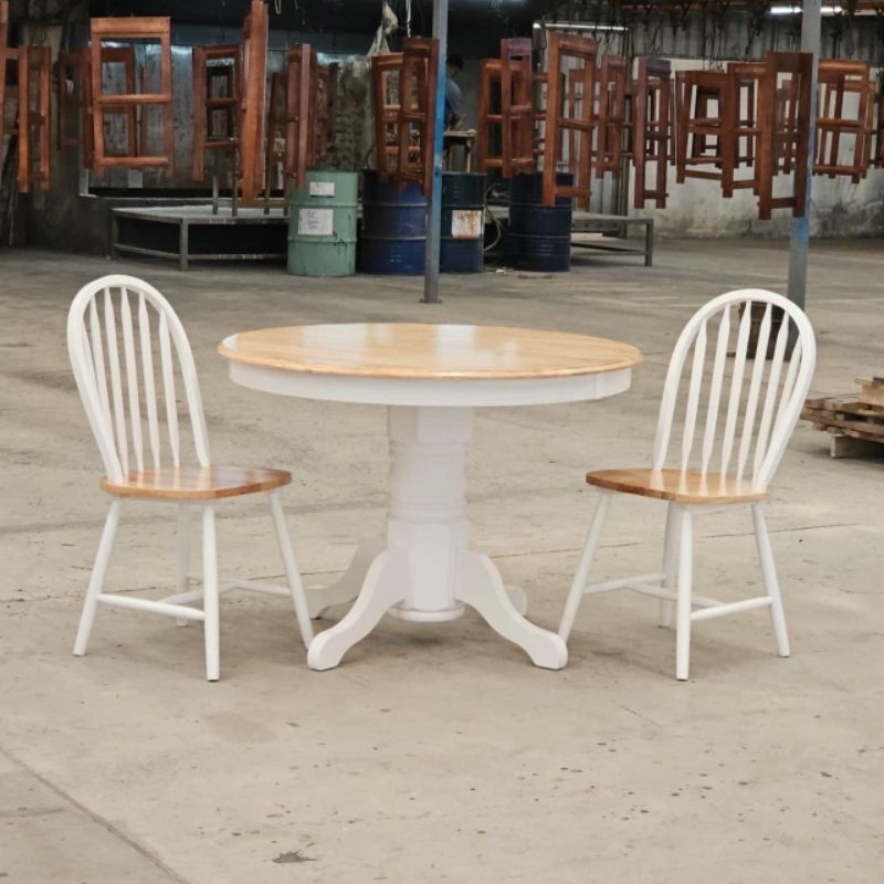 โต๊ะกลม ราวด์เทเบิ้ล ขนาดเส้นผ่าศูนย์กลาง 106 ซม. สูง 75 ซม.