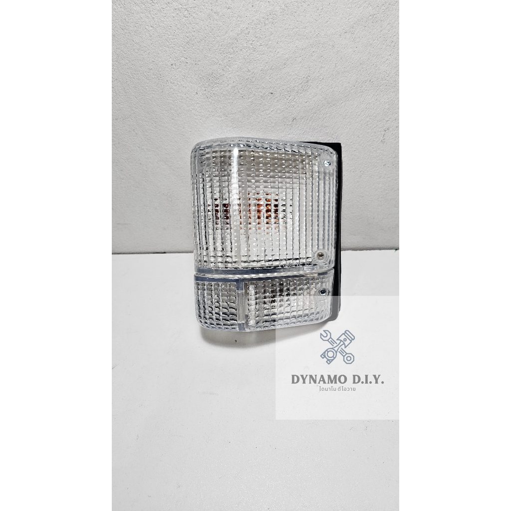 ไฟมุม ไฟเลี้ยวมุม ไฟหรี่มุม Isuzu Rocky ร็อกกี้ 24V เลนส์ขาวล้วน ทั้งชุดพร้อมขั้วและหลอด (เลือกข้าง/คู่ ได้) - รูปที่ 3