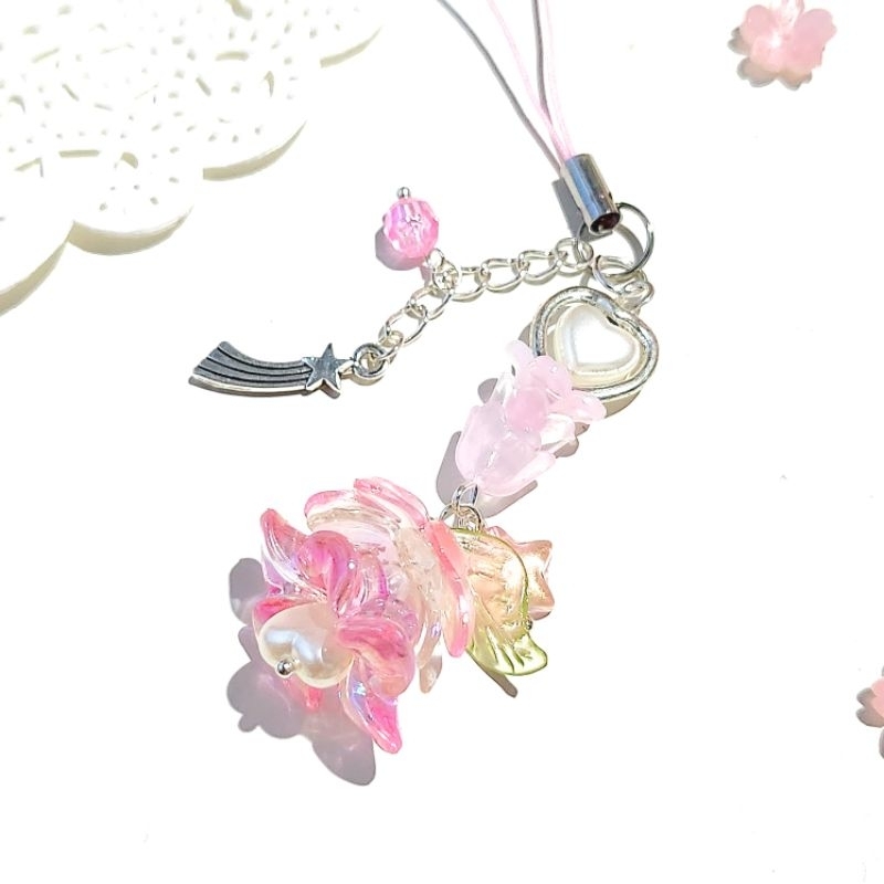 ที่ห้อยโทรศัพท์ แฮนด์เมด 100% ชุดดอกไม้ในสวน pink flower in garden phone chram