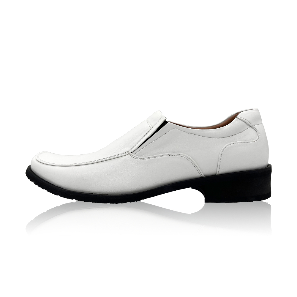 FREEWOOD BUSINESS SHOES รองเท้าคัทชูผู้ชาย หนังแท้ รุ่น 58-402 สีขาว ( WHITE )